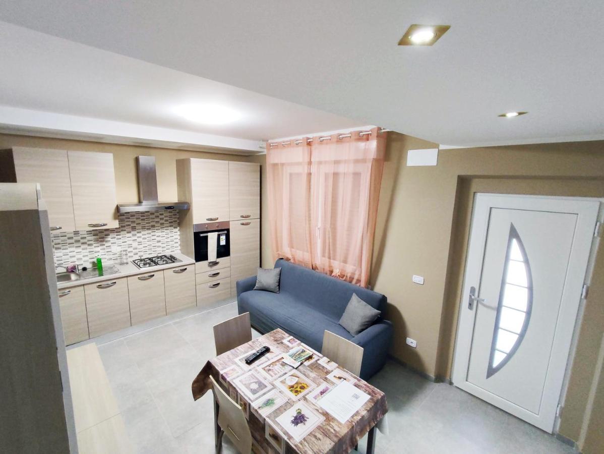 Villa Paoletti, Appartamento Confortevole Nel Cuore Di Gradara Luaran gambar
