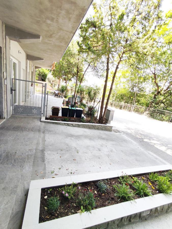 Villa Paoletti, Appartamento Confortevole Nel Cuore Di Gradara Luaran gambar