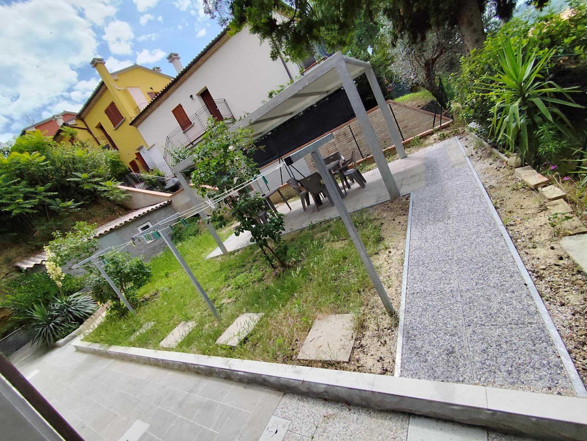 Villa Paoletti, Appartamento Confortevole Nel Cuore Di Gradara Luaran gambar
